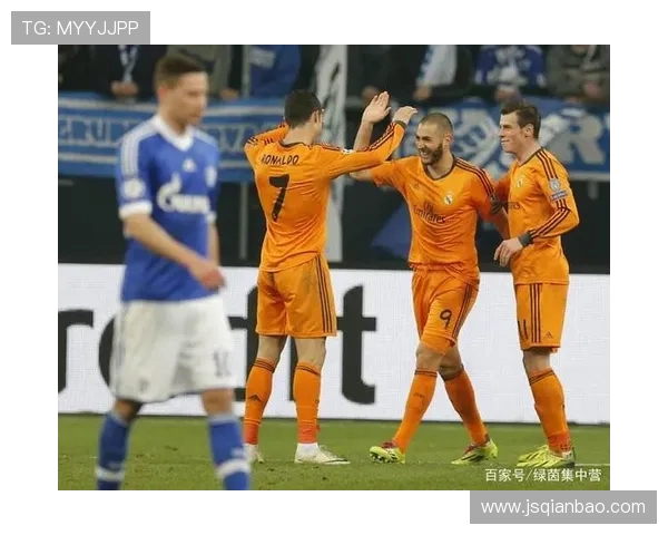 本泽马牵制策应与空间创造价值解析