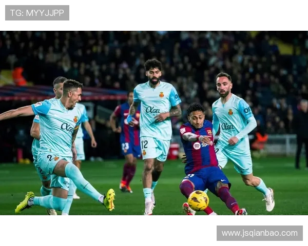 巴萨阵容年龄结构问题显现，球队稳定性面临考验