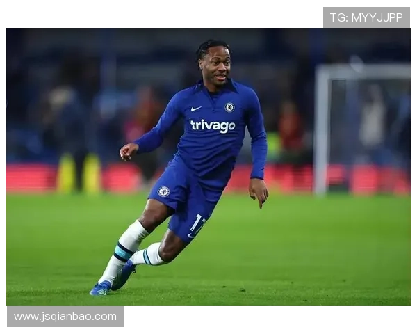 切尔西进攻效率问题显现,当前赛季稳定性承压,争冠形势面临考验 切尔西进攻效率问题显现,当前赛季稳定性承压,争冠形势面临考验