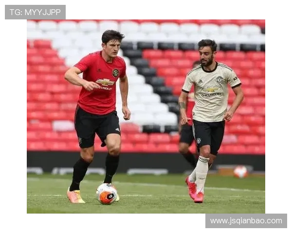 B费与格里兹曼前场组织角色差异及效率解析 B费与格里兹曼前场组织角色差异及效率解析